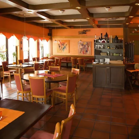 Hotel Hembacher Hof 2*